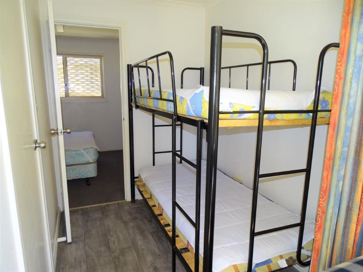 Motel Moonta Bay Cabins *