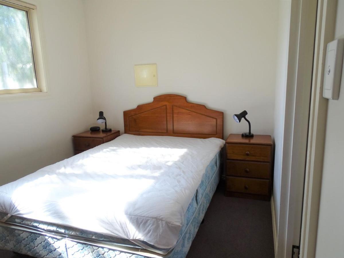 Motel Moonta Bay Cabins *