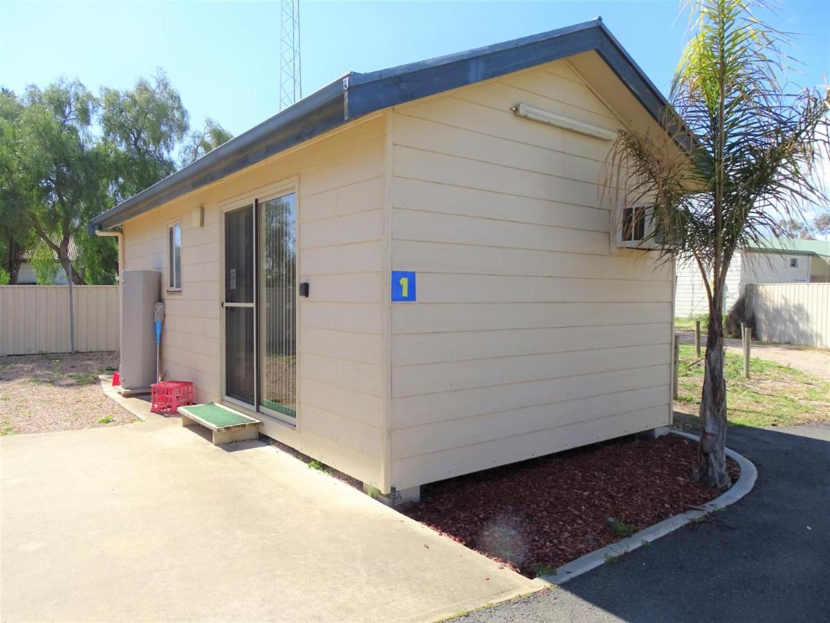 Motel Moonta Bay Cabins Port Moonta