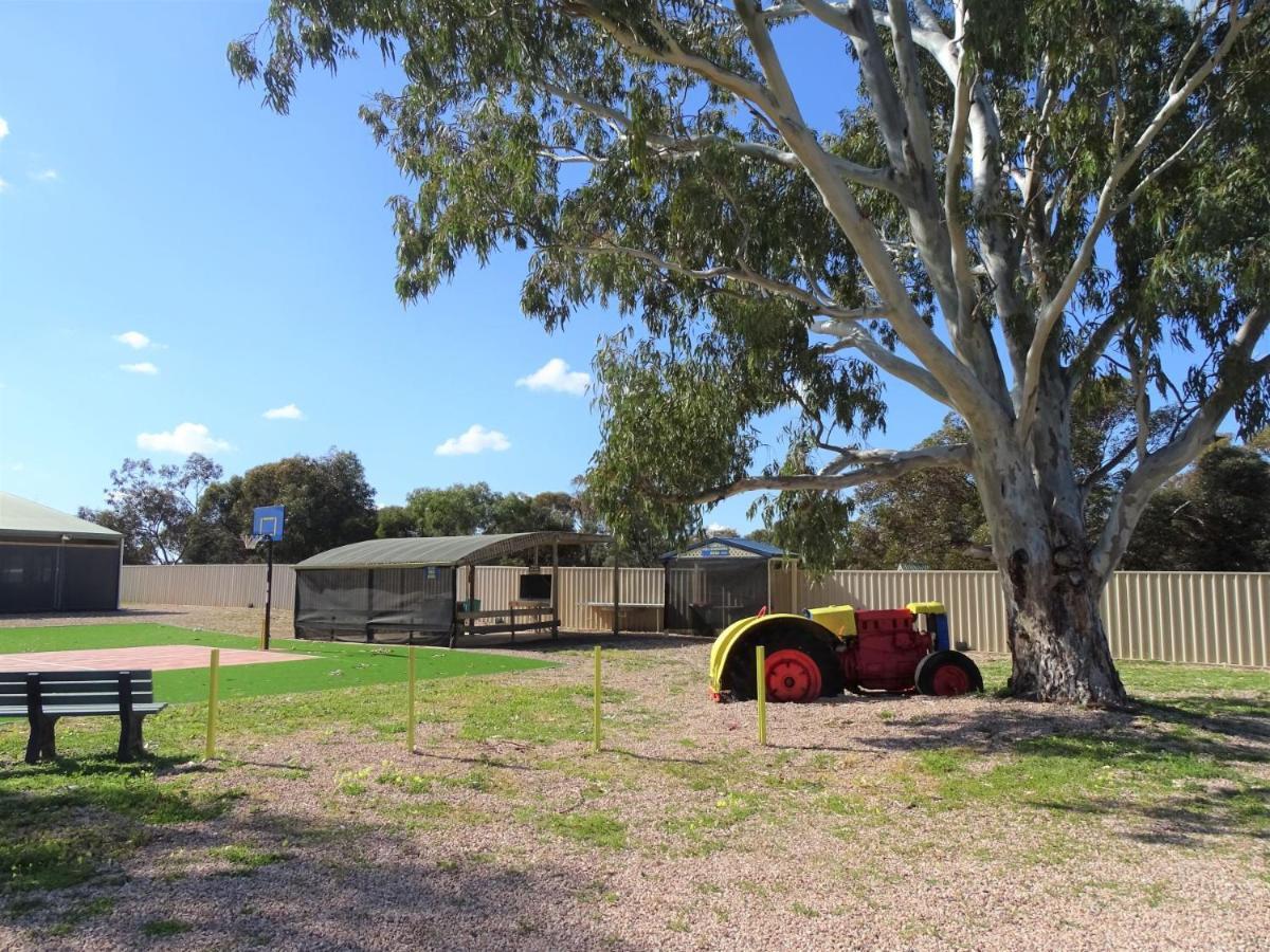 Moonta Bay Cabins * Port Moonta