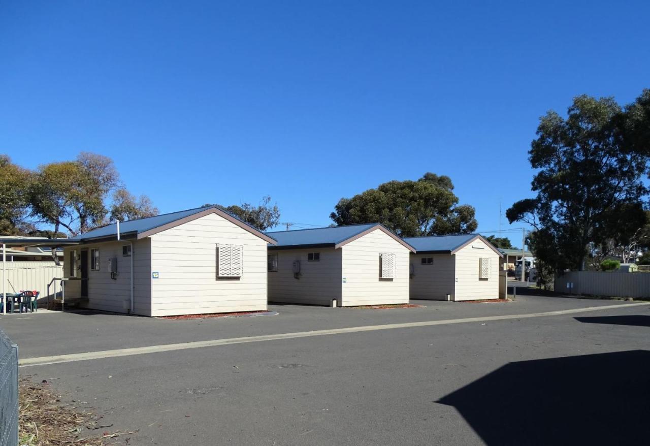Motel Moonta Bay Cabins